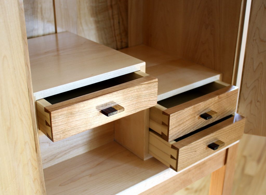 Kumiko Cabinet